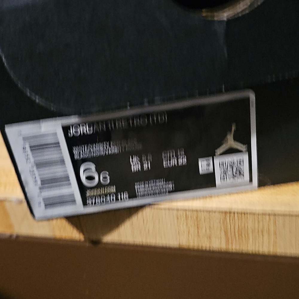 Jordan 11 Retro (TD) Cherry - Picture 5 of 5